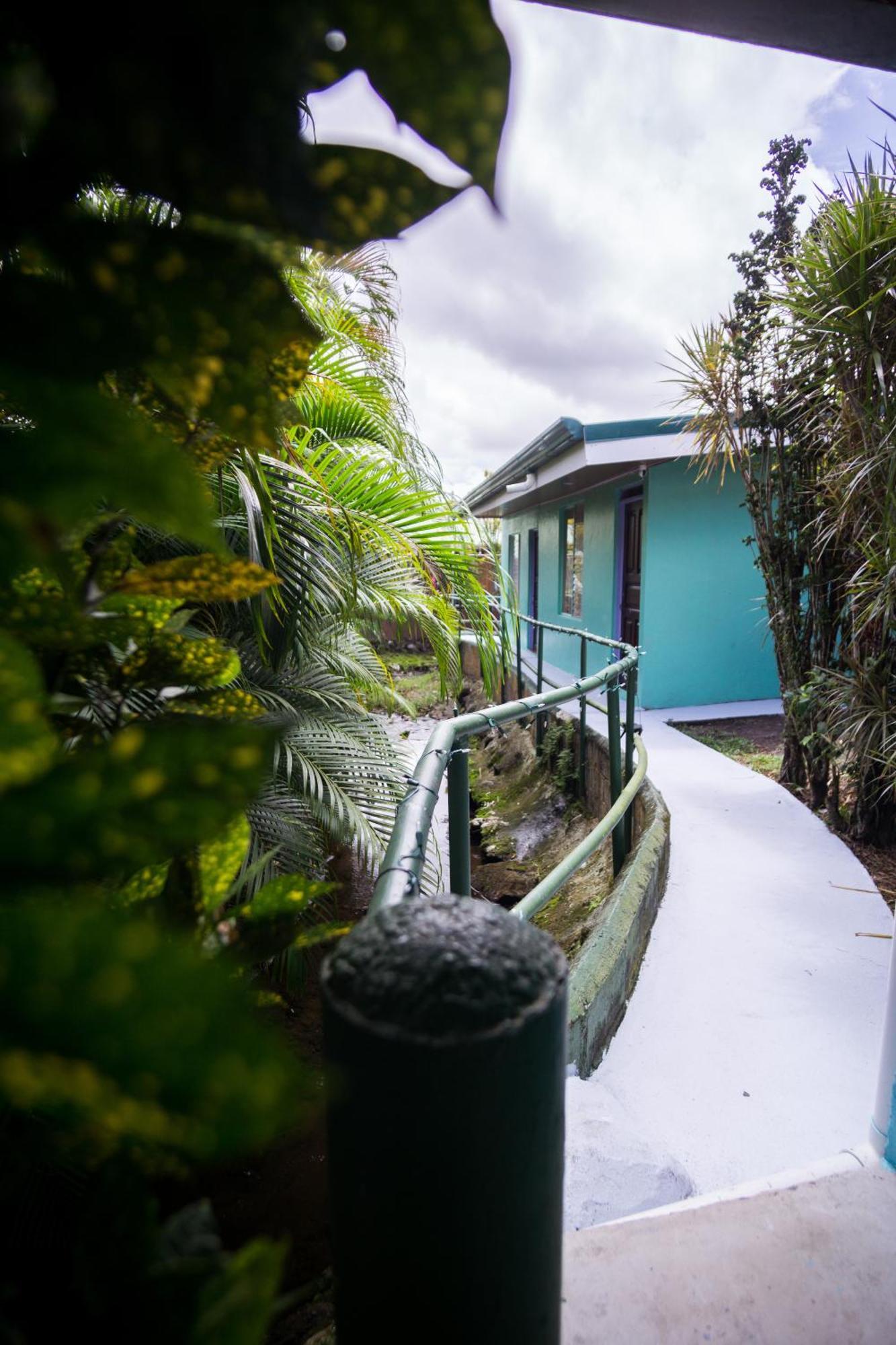 Pura Vibra Hostel La Fortuna Eksteriør bilde